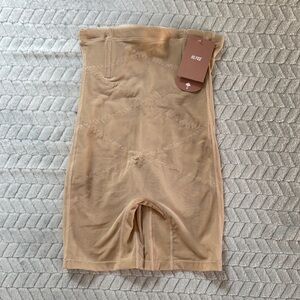 NWT Helix Women's Tan Shapewear Shorts Size S